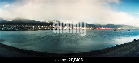 Blick auf die Stadt Ushuaia, Provinz Feuerland, Patagonien, Argentinien Stockfoto