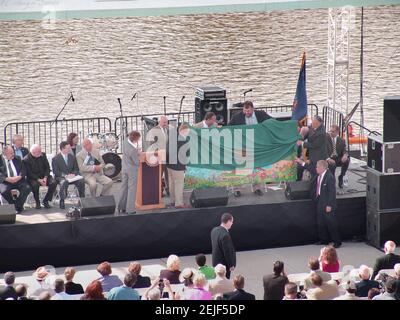 Freitag, 19. Juni 2009 WILKES-BARRE, LUZERNE COUNTY- Pennsylvania, USA. Ansichten der offiziellen Eröffnung des Riverfront Common in Wilkes-Barre, Pennsylvania USA. Der Park am Susquehanna River wurde am 19. Juni 2009 offiziell eröffnet und begann mit einer Einweihungszeremonie um 4 Uhr Stockfoto