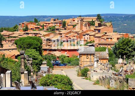 Touristisches Dorf von roussillon in Provence, Frankreich, Europa.. Stockfoto