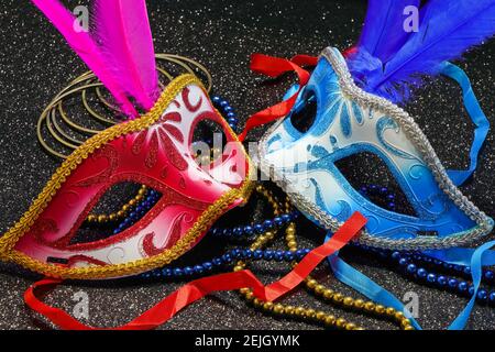 Karneval Gesichtsmasken Mit Federn Und Schmuck Stockfoto