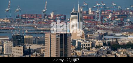 Erhöhte Ansicht des Stadtbildes, Haifa, Israel Stockfoto