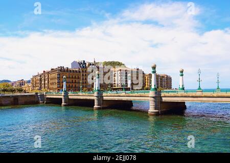 Zurriola Brücke in San Sebastián, Espagne. Stockfoto