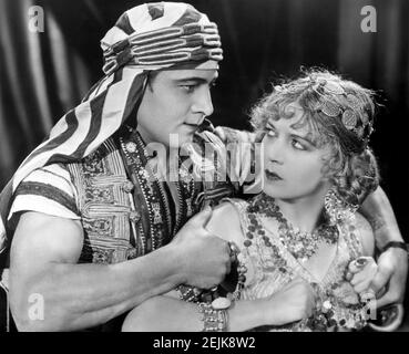 DER SOHN DER SCHEIK 1926 United Artists Film mit Vilma Bánky und Rudolph Valentino Stockfoto