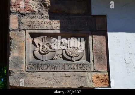 Historische Straßen der Altstadt von Marburg. Stockfoto