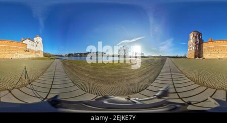 360 Grad VR Aufnahme von mir mittelalterliche alte Burg, mir, Weißrussland Stockfoto