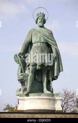 Statue des Heiligen Laszlo König von Ungarn auf Heldenplatz Budapest Ungarn Stockfoto