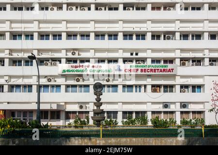 Chief Secretariat Regierung Von Puducherry, Pondicherry, Tamil Nadu, Indien Stockfoto