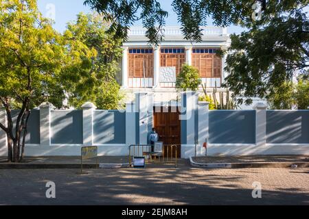 Eintritt zum Sri Aurobindo Ashram des indischen Philosophen in Pondicherry, Tamil Nadu, Indien Stockfoto