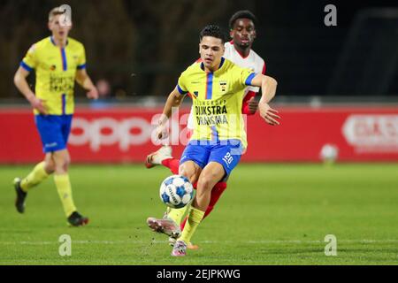 UTRECHT, NIEDERLANDE - FEBRUAR 22: Ragnar Oratmangoen vom SC Cambuur während des Keukenkampioen Divisie-Spiels zwischen Jong FC Utrecht und SC Cambuur AT Stockfoto