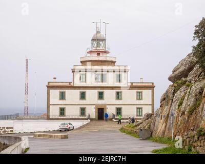 Leuchtturm am Ende der Erde - Kap Finisterre, Galizien, Spanien Stockfoto