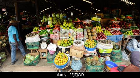 Der lebhafte Kimironko-Markt in Kigali, Ruanda. Stockfoto