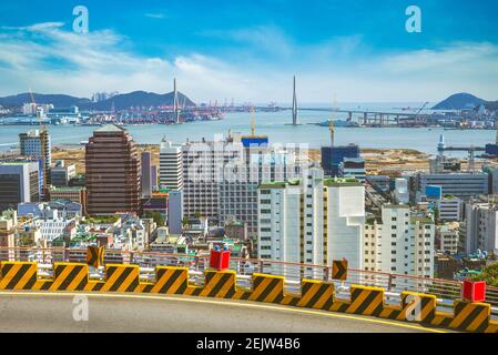busan Hafen und Brücke bei busan, Südkorea Stockfoto