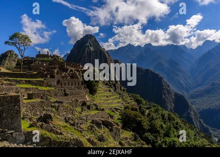 Die Ruinen von Machu Picchu an einem sonnigen Tag Juni Stockfoto