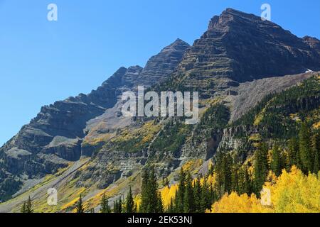 Maroon Bells Cliffs - Rocky Mountains, Colorado Stockfoto