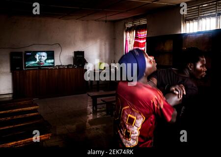 Das Kino eines Dorfes im Wald von Nord-Kivu, etwa 50km nordöstlich von Goma, Nord-Kivu, DRC Stockfoto