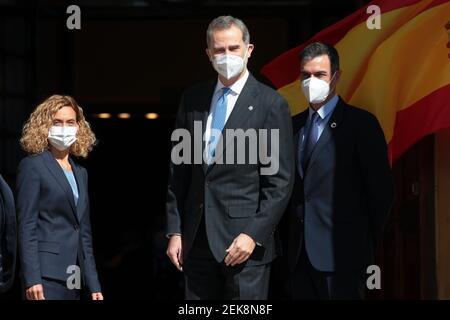 Madrid, Spanien, 23/02/2022.- Felipe VI. König von Spanien nimmt am Kongress der Abgeordneten Teil, um des gescheiterten Putsches vom 23. Februar 1981 zu gedenken. Pedro Sánchez, Präsident Spaniens, und Meritxell Batet Lamaña, Präsident des Abgeordnetenkongresses, empfingen ihn.Foto: Juan Carlos Rojas weltweite Nutzung Stockfoto