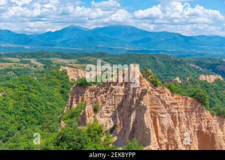 Sandpyramiden in der Nähe der bulgarischen Stadt Melnik Stockfoto