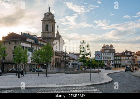 Largo do Toural plaza in Guimaraes, Portugal Stockfoto