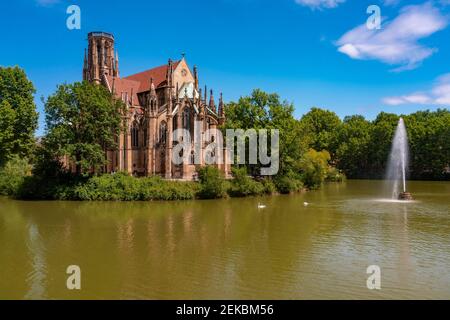 Deutschland, Baden-Württemberg, Stuttgart, St. Johns Kirche am Ufer des Feuersees Stockfoto