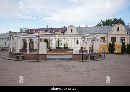 CZERNOWITZ, UKRAINE - 16. JULI 2017: Czernowitz, türkischer Platz. Saint-Maria-Platz Stockfoto