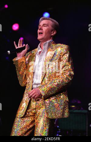 ABC auf der Bühne beim 'The Here and Now 80s Concert' in der Wembley Arena in London, Großbritannien. 25th. April 2002 Stockfoto