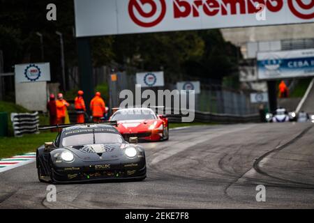 77 Ried Christian (deu), Beretta Michele (ita), Picariello Alessio (bel), Dempsey - Proton Racing, Porsche 911 RSR, Aktion während der 2020 4 Stunden von Monza, 4th Lauf der European Le Mans Series 2020, vom 9. Bis 11. Oktober 2020 auf dem Autodromo Nazionale di Monza, Italien - Photo Germain Hazard / DPPI Stockfoto