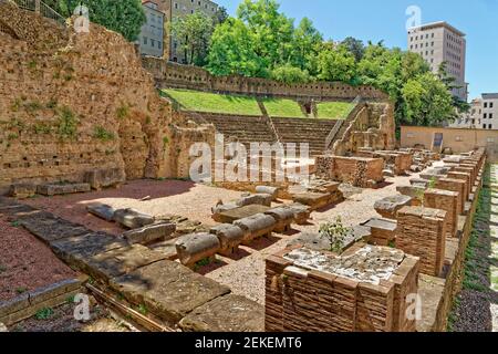 Teatro Romano, dem 1. Jahrhundert römische Amphitheater in Triest, Italien. Stockfoto