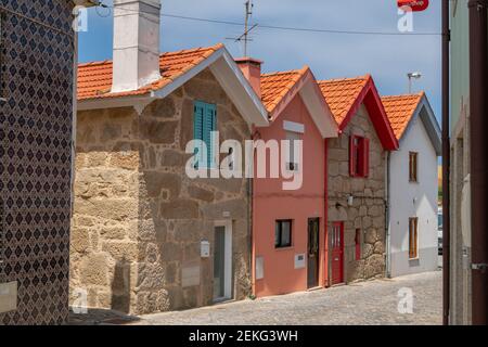 Vila Cha bunte Häuser Straße, in Portugal Stockfoto