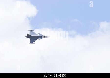 Volkel, Niederlande - 14. Juni 2019: Saab JAS39 Gripen bei einer Flugschau von oben Stockfoto