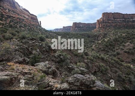 Devil's Canyon Tageswanderung - Springen Sie von der Prekambrian in die Trias und erreichen Sie die Jurassic. Stockfoto