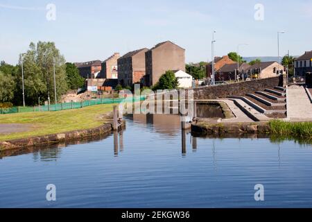 Forth und Clyde Canal in Maryhill, Glasgow zeigt den Bootsanleger. Stockfoto