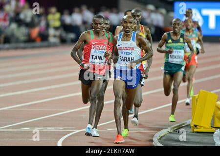 Mo Farah (Großbritannien, Goldmedaille), Paul Kipngetich Tanui (Kenia, Bronzemedaille). 10000 Meter Männer. IAAF World Championships London 2017 Stockfoto