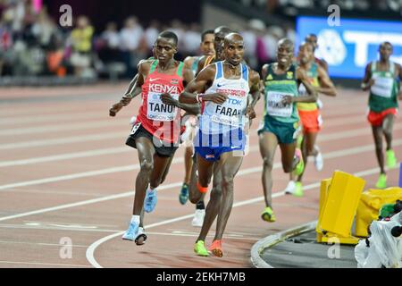 Mo Farah (Großbritannien, Goldmedaille), Paul Kipngetich Tanui (Kenia, Bronzemedaille). 10000 Meter Männer. IAAF World Championships London 2017 Stockfoto