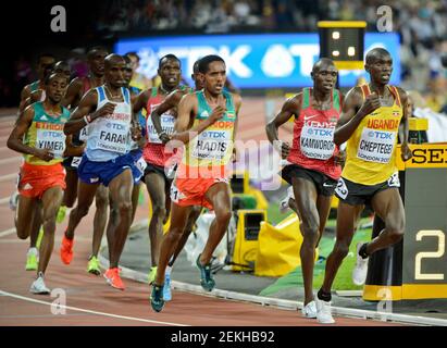 Joshua Cheptegei (Uganda, Silbermedaille), Geoffrey Kamworor (Kenia), Abadi Hadis (Äthiopien). 10000 Meter Männer. IAAF World Championships London 2017 Stockfoto