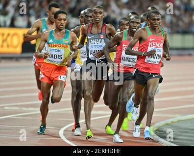 Paul Kipngetich Tanui (Kenia, Bronzemedaille), Geoffrey Kamworor (Kenia), Mohammed Ahmed (Kanada).10000 Meter Männer - IAAF World Championships London 2017 Stockfoto