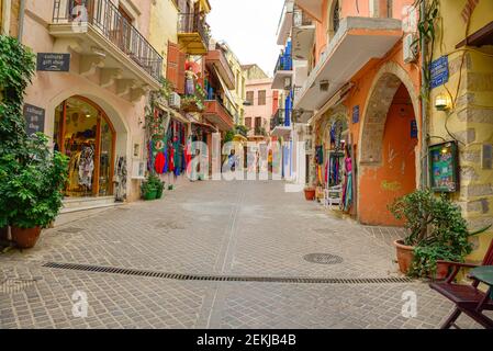 Chania, Griechenland - 14. Juni 2018 : Chania Altstadt Street view. Chania ist eine beliebte Touristenattraktion in Griechenland. Stockfoto