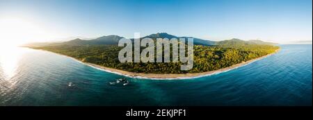 Luftaufnahme von Playa Los Angeles, Magdalena Department, Kolumbien Stockfoto
