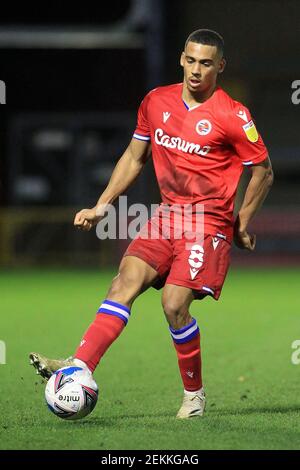 High Wycombe, Großbritannien. Februar 2021, 23rd. Andy Rinomhota von Reading in Aktion während des Spiels. EFL Skybet Championship match, Wycombe Wanderers V Reading at Adams Park Stadium in High Wycombe, Buckinghamshire am Dienstag 23rd Februar 2021 . Dieses Bild darf nur für redaktionelle Zwecke verwendet werden. Nur redaktionelle Verwendung, Lizenz für kommerzielle Nutzung erforderlich. Keine Verwendung in Wetten, Spiele oder ein einzelner Club / Liga / Spieler Publikationen. PIC von Steffan Bowen / Andrew Orchard Sport Fotografie / Alamy Live News Kredit: Andrew Orchard Sport Fotografie / Alamy Live News Stockfoto