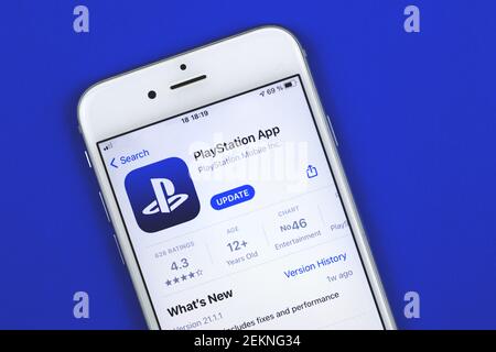 Kharkov, Ukraine - 22. Februar 2021: PlayStation App Icon auf Apple iPhone Smartphone, Software von Sony, Logo Foto Stockfoto