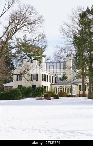 PRINCETON, NJ -17 FEB 2021- Blick auf das Palmer House, ein historisches Gästehaus auf dem Campus der Princeton University, einer privaten Ivy League Forschungsuniversität Stockfoto