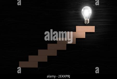 Glühbirne leuchtet in der Oberseite der Treppe in schwarzer Textur Hintergrund. Success Prozess Konzept. Stockfoto