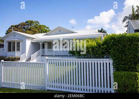 Sydney Haus, Küstenbungalow Anwesen in Mona Vale in der Nähe von Strand, Sydney, NSW, Australien Stockfoto