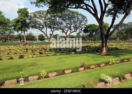 KANCHANABURI, THAILAND - 18. MÄRZ 2018 Commonwealth Kriegsgräber, Kanchanaburi Kriegsfriedhof und Grundstücke 2 und 4 Stockfoto