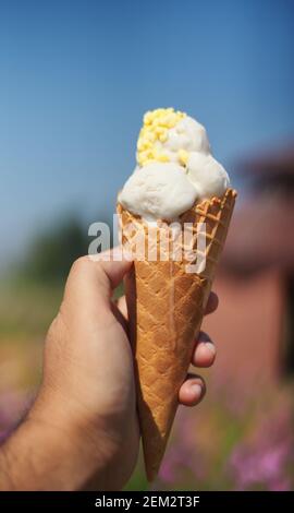 Nahaufnahme des geschmolzenen Eiskegels Stockfoto