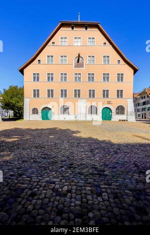 Das Museum des Alten Zeughauses in Solothurn ist eine der größten historisch orientierten Rüstungs- und Waffenausstellungen der Schweiz. Stockfoto