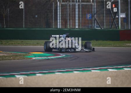 Imola, Italien. Februar 2021, 24th. #22 Yuki Tsunoda Alpha Tauri Toro Rosso Honda. Formel 1 Weltmeisterschaft 2021, Shakedown das neue Auto für die Saison 2021 von Alpha Tauri, Imola 24 Februar 2021. Kredit: Unabhängige Fotoagentur/Alamy Live Nachrichten Stockfoto