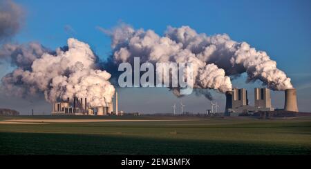 Kraftwerk Neurath Blöcke A-E und Boa, Deutschland, Nordrhein-Westfalen, Grevenbroich Stockfoto