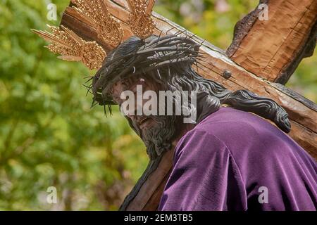 Strafvollzug unseres Vaters Jesus von der Demut der Bruderschaft des Hügels des Adlers, heilige Woche von Sevilla Stockfoto