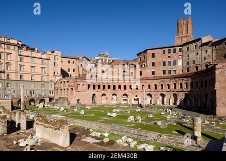 Rom. Italien. Trajans Märkte (Mercati di Traiano), Forum von Trajan (Foro di Traiano). Trajans Markt wurde 113 n. Chr. eingeweiht, und wahrscheinlich BU Stockfoto