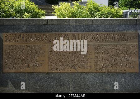 Denkmal des polnischen Soldaten und deutschen Antifaschisten im Volkspark Friedrichshain. Stockfoto